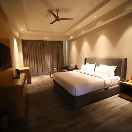 Hotel Abha Grand Alīgarh Eksteriør bilde