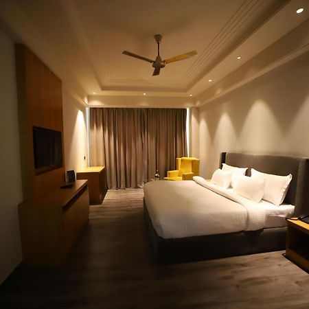 Hotel Abha Grand Alīgarh Eksteriør bilde